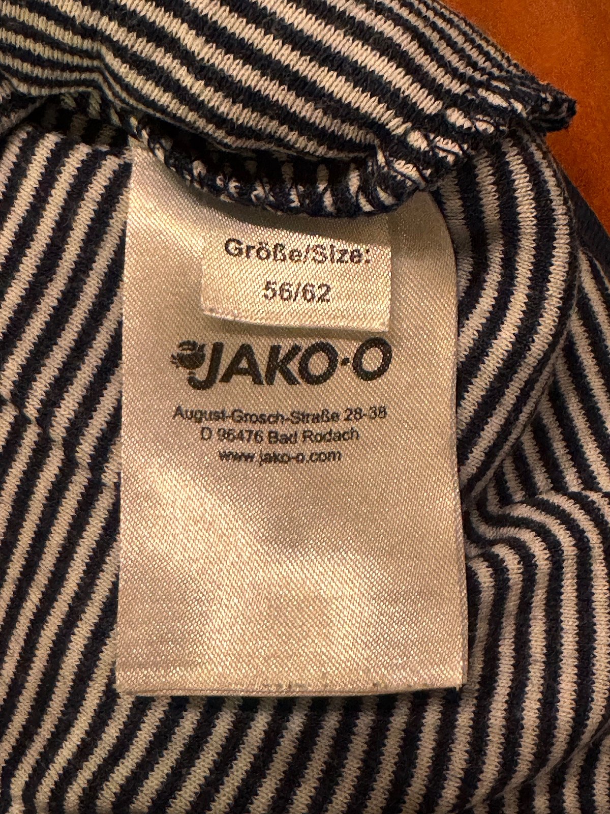 Bodysuit tat-trabi bi kmiem twal strixxati - photo 4