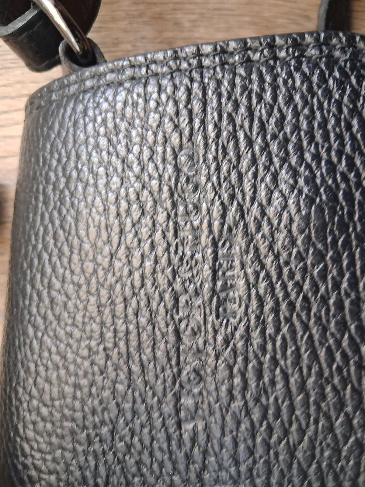 Victor & Hugo Paris Black Leather Shoulder Bag - photo 4