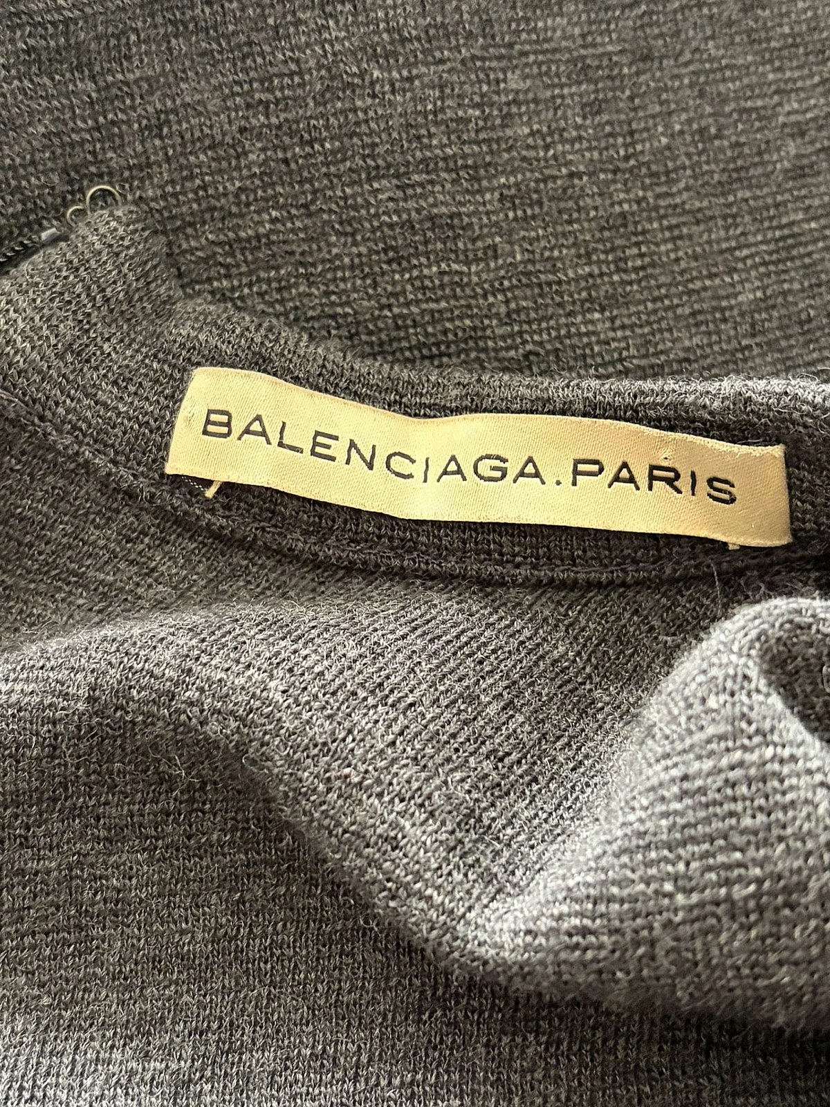 Top tal-but tas-suf griż ta' Balenciaga - photo 5