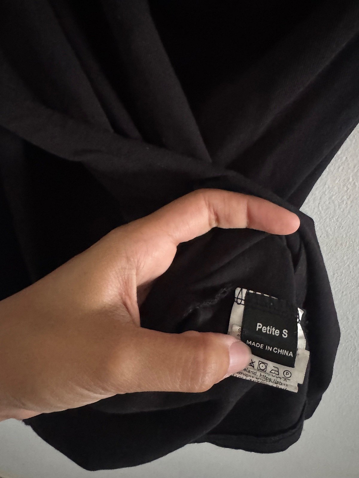 Vestido preto justo, sem alças e com franzido - photo 2