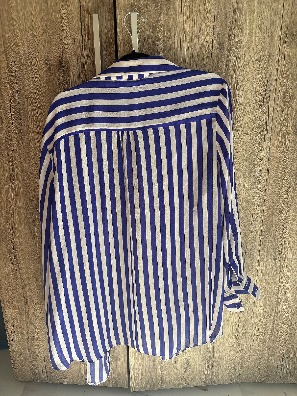 Blusa de rayas azules y blancas - photo 2