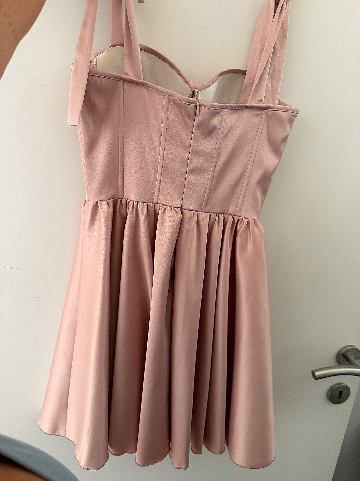 Abito a corsetto in raso rosa antico - photo 4