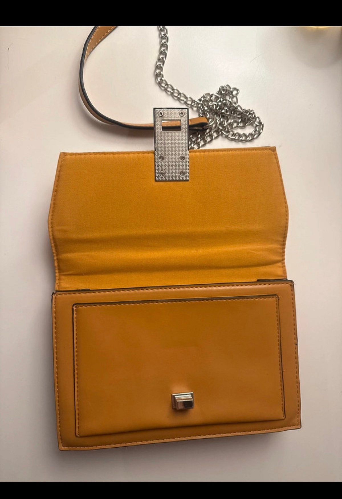 Nuova borsa a tracolla con catena giallo senape - photo 4