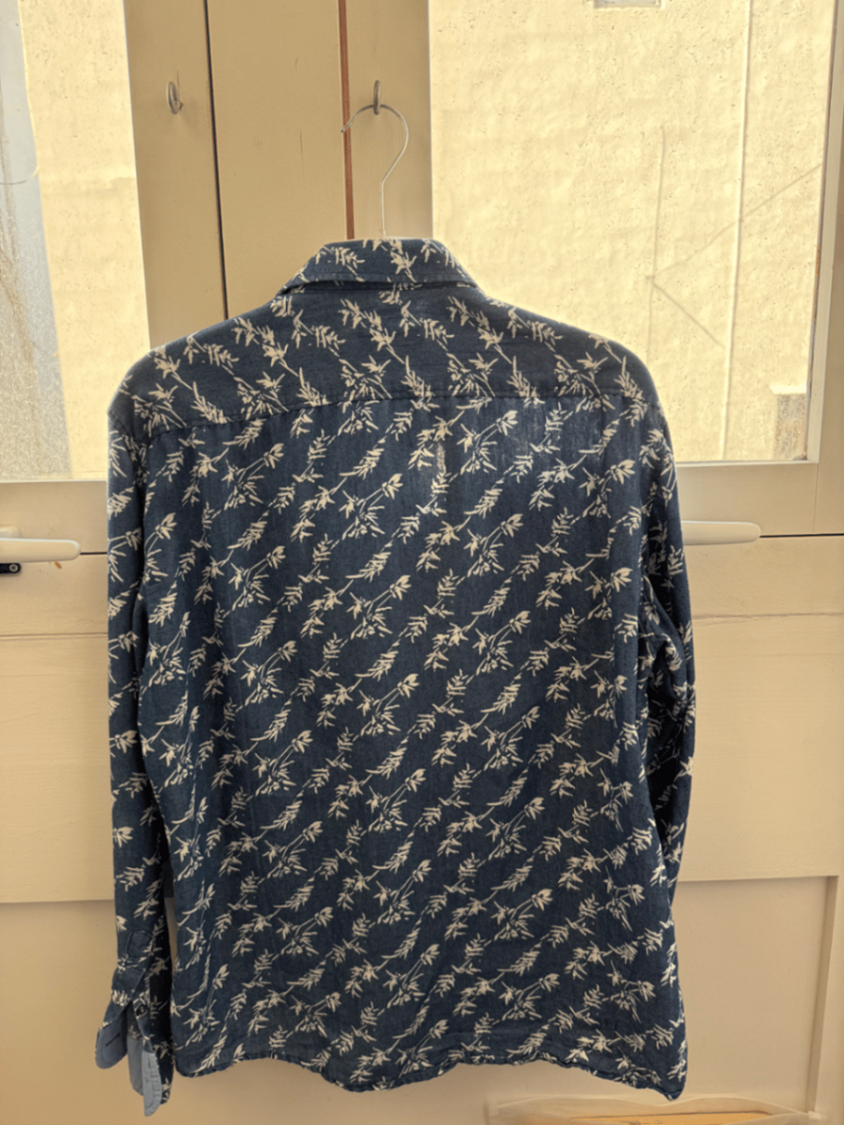 Camisa azul de manga larga estampada - photo 4
