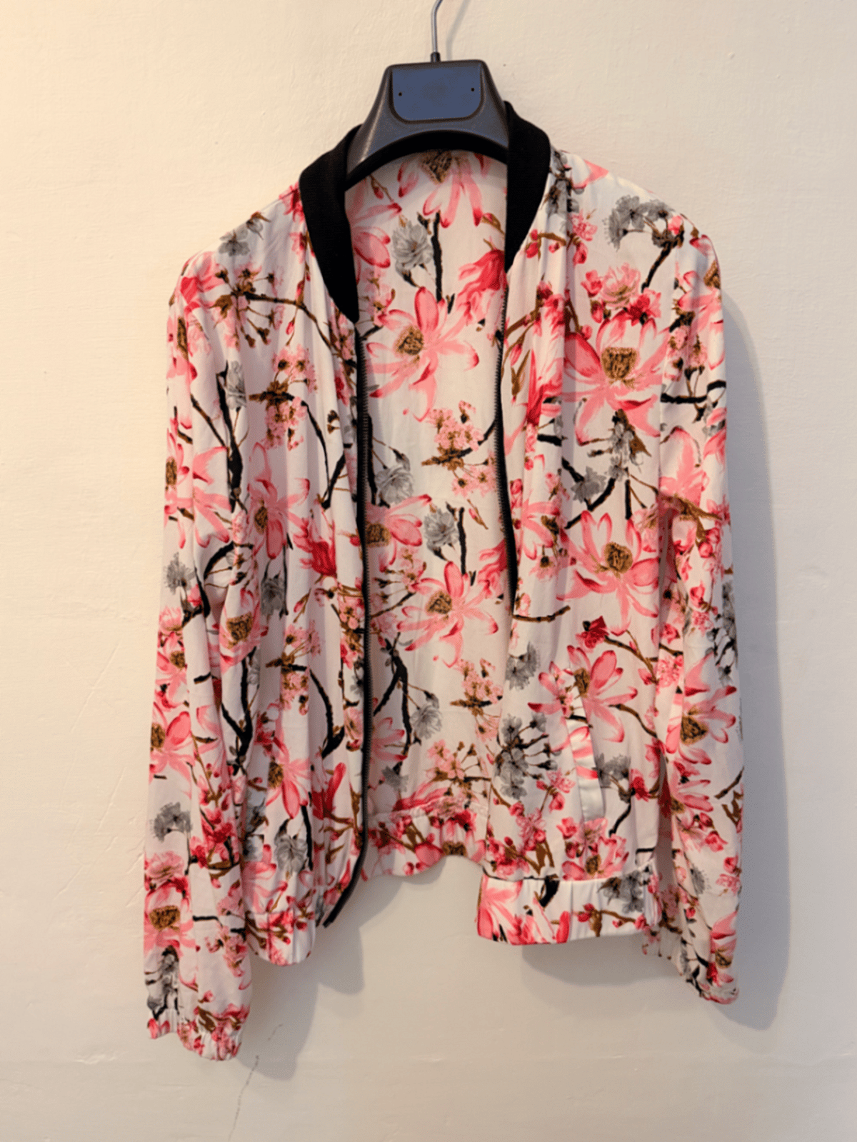 Jaqueta bomber com estampa floral - photo 2