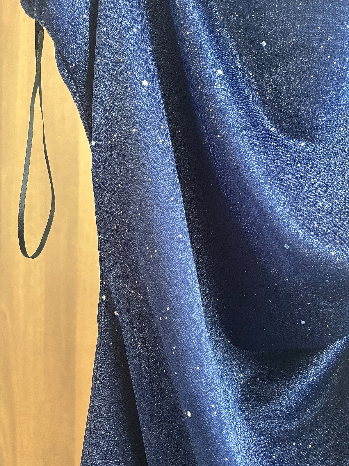 Ilbies bil-qoxra glitter blu skur tas-sidru - photo 3