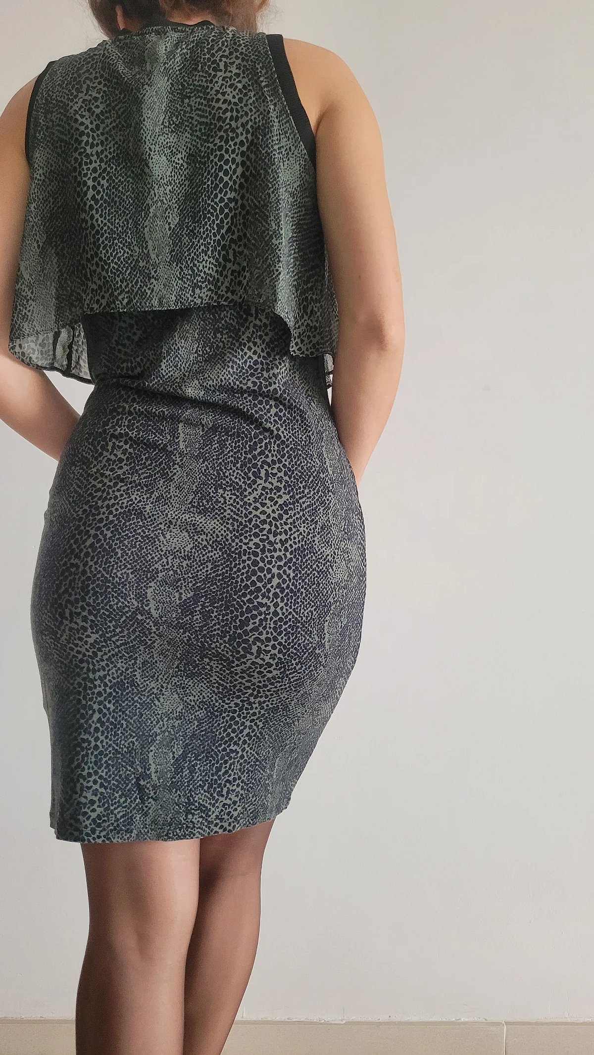 Snakeskin Print Ruffle Dress - photo 2