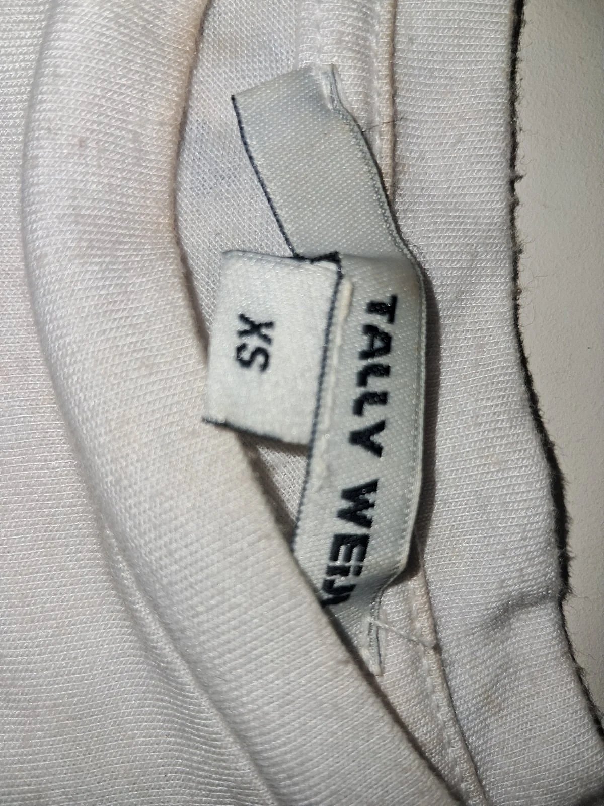 Camiseta estampada de Tally Weijl de 2019 con aberturas laterales - photo 7