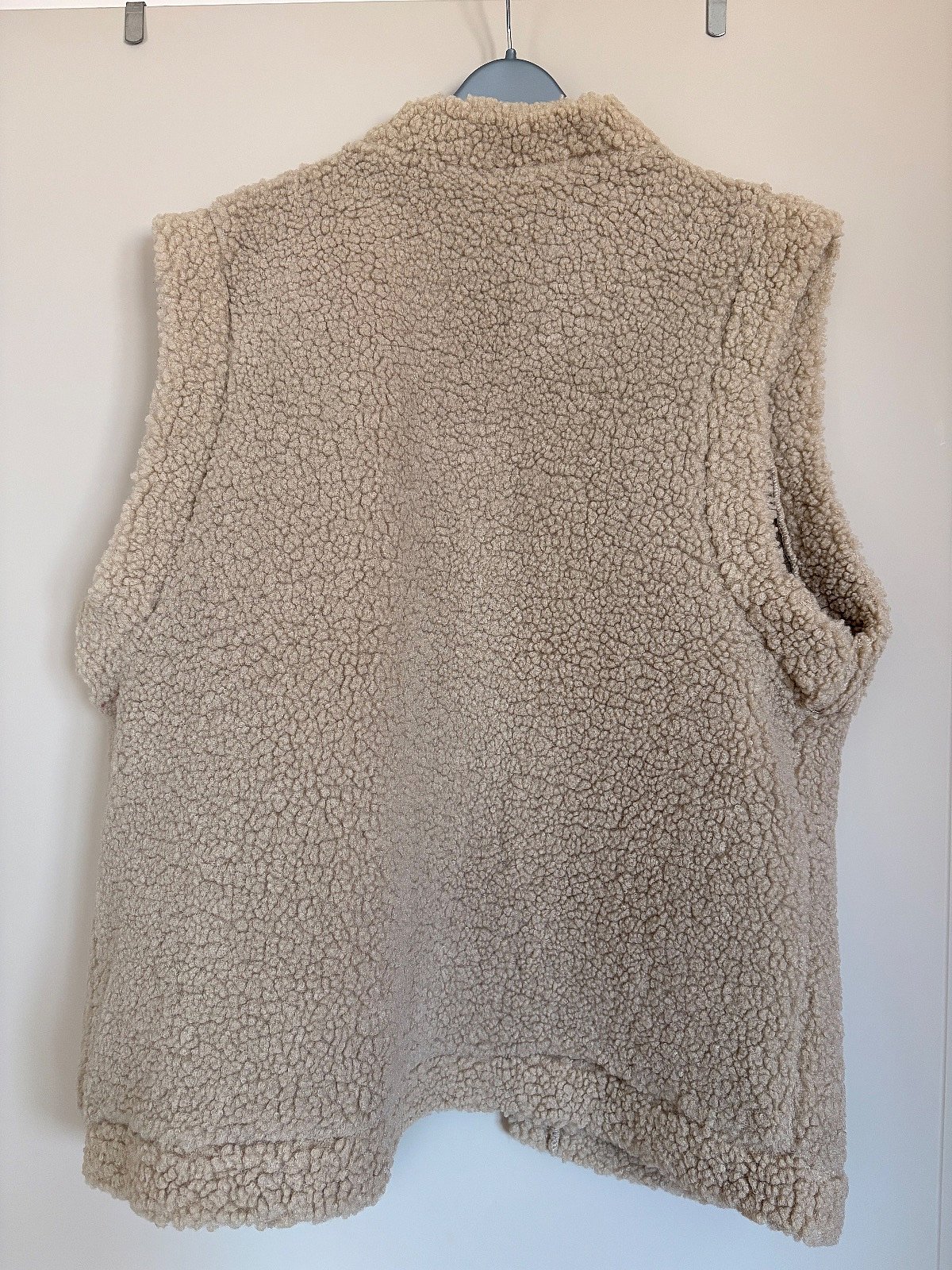 Beige teddy fleece gilet vest - photo 2