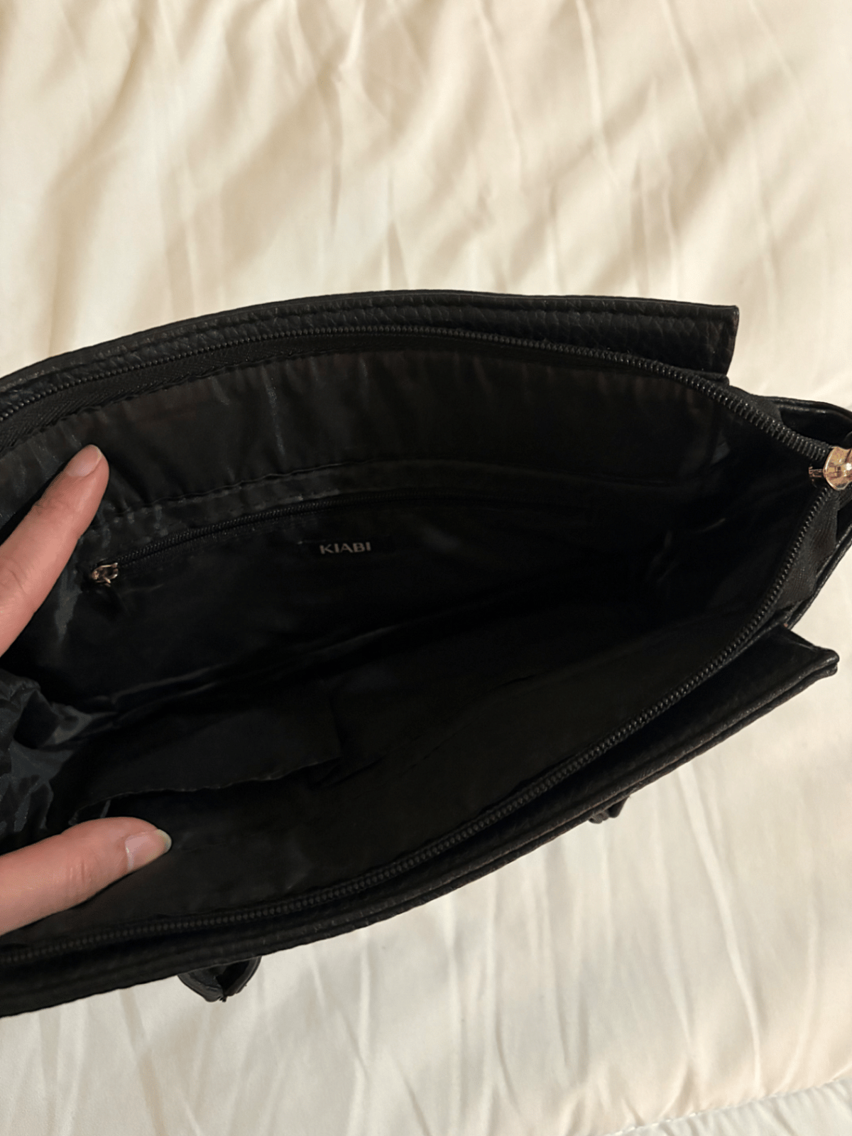Handbag tal-Ġilda Faux bit-Tessut Iswed - photo 2