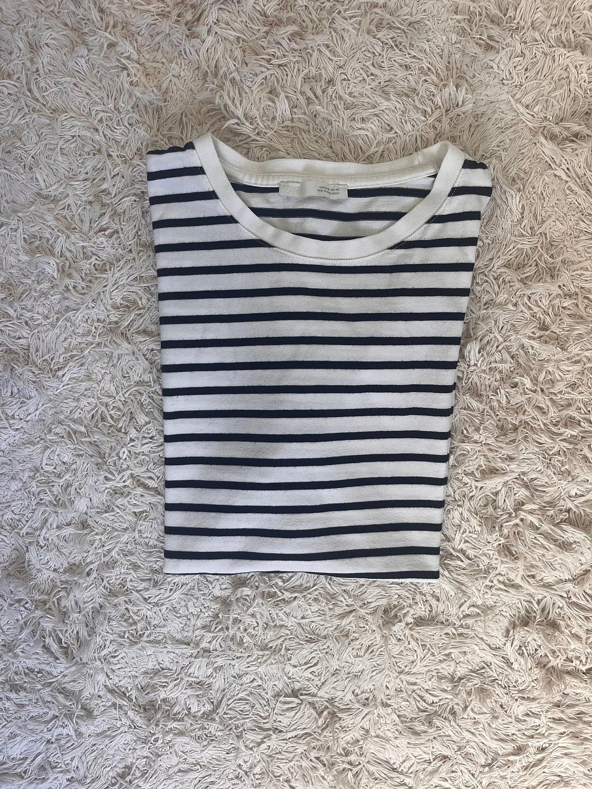T-Shirt b'Għonq Irqiq Zara M - photo 2