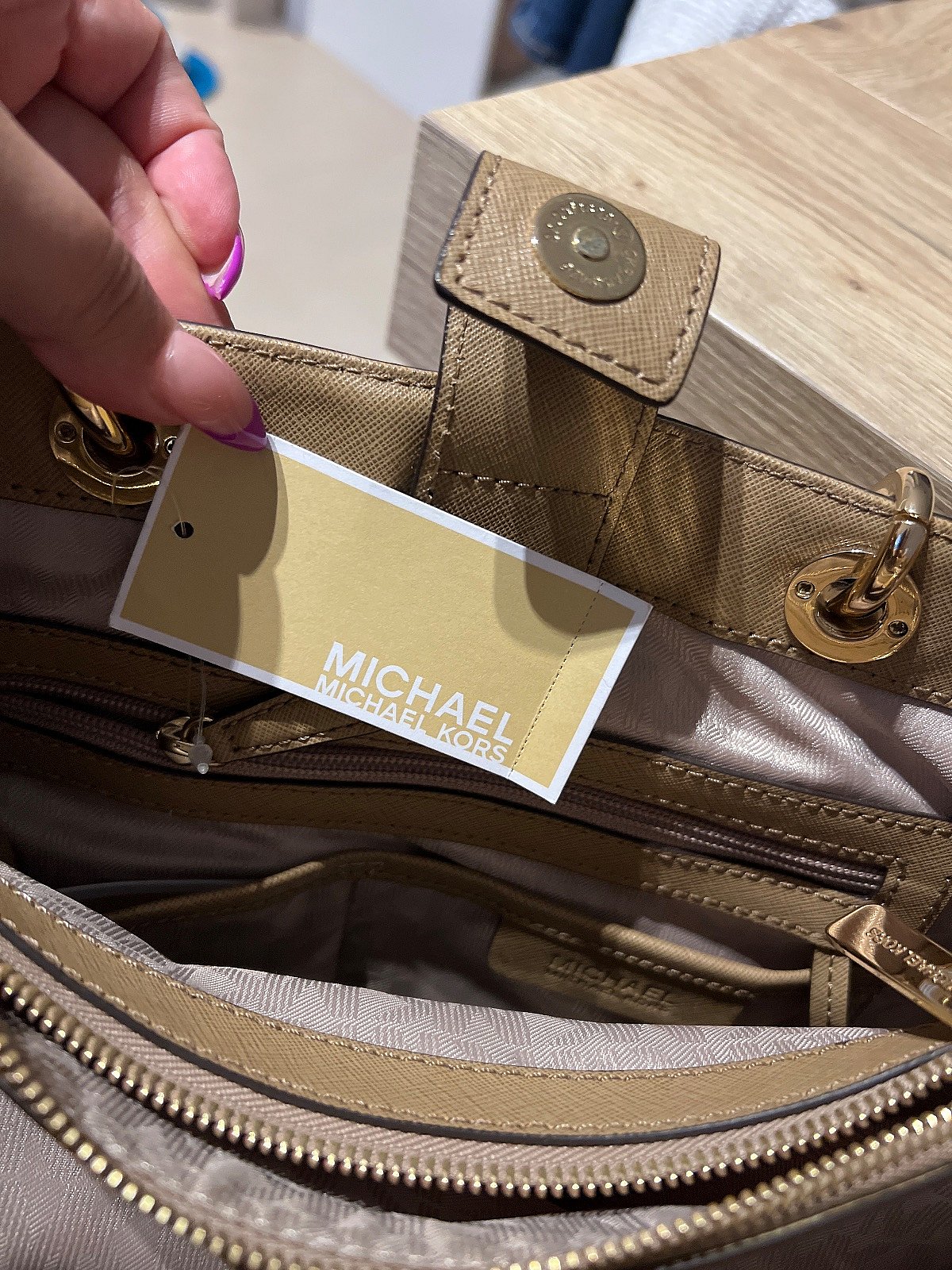 Michael Kors Tan Tote Bag - photo 6