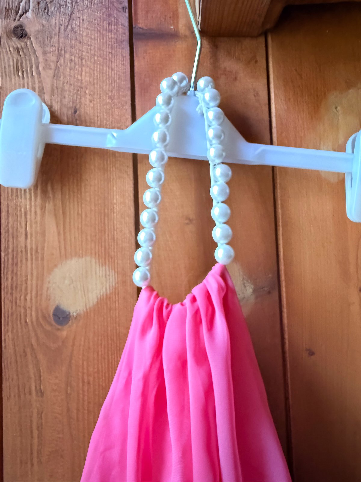 Vestido largo rosa con escote halter - photo 3