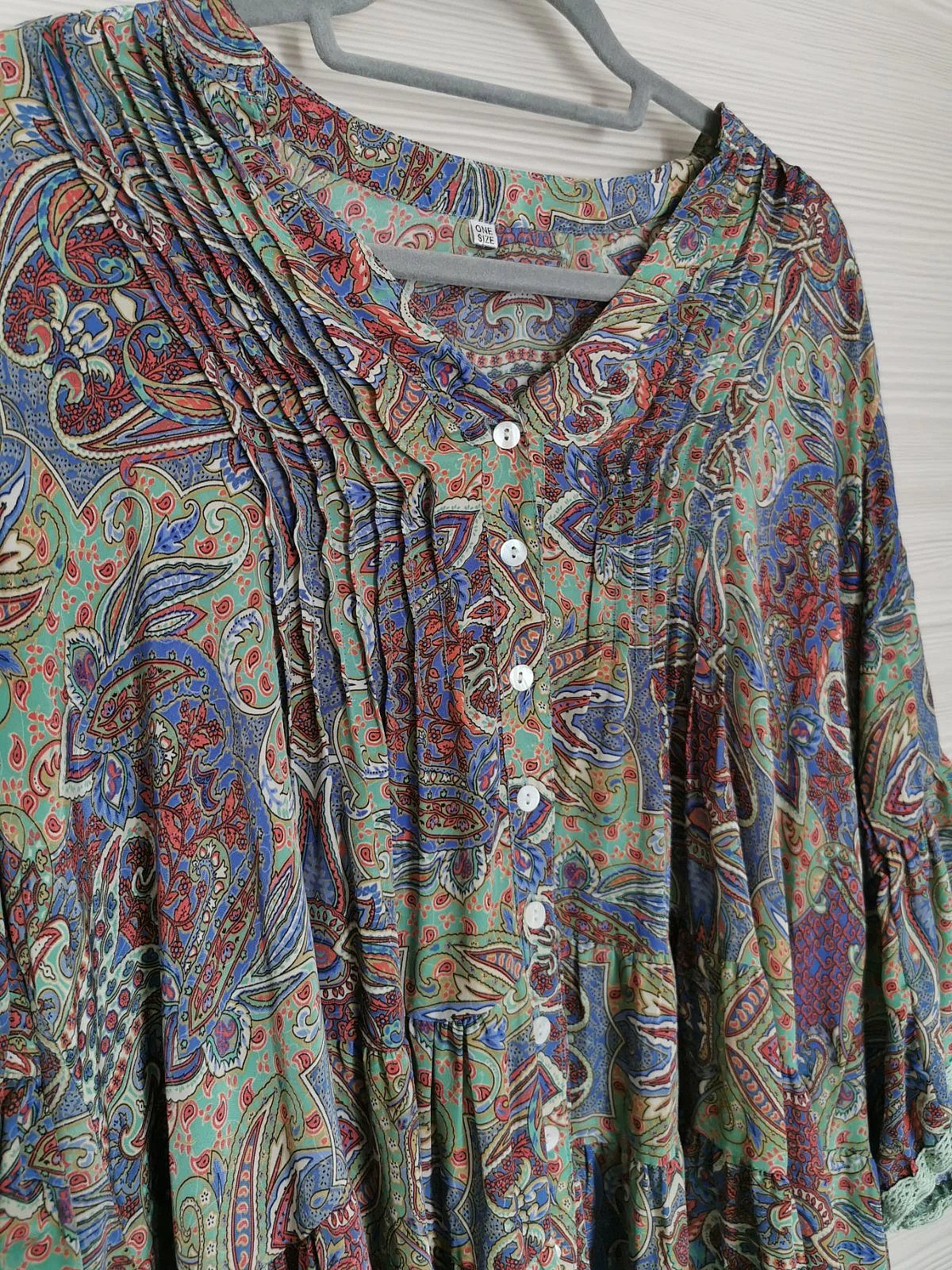Vestido túnica boho con volantes y estampado de Paisley - photo 4
