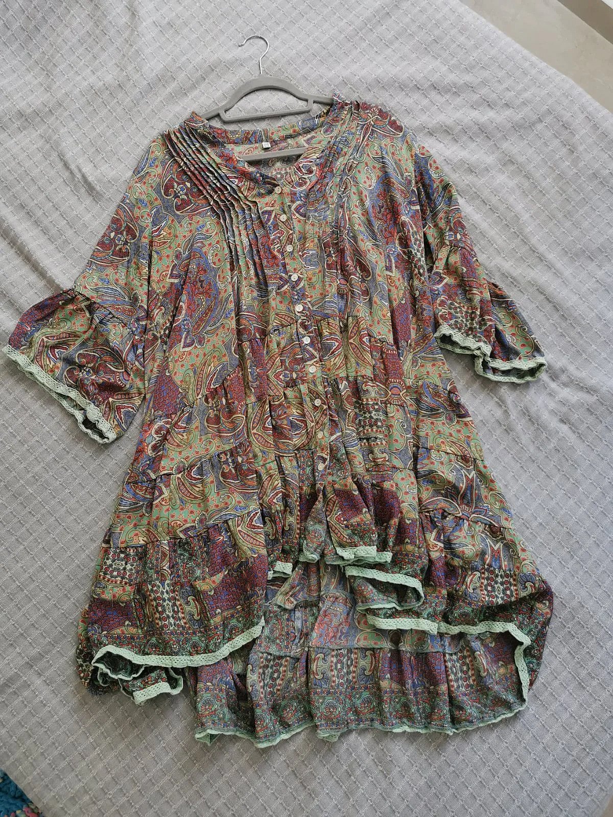 Vestido túnica boho con volantes y estampado de Paisley - photo 2