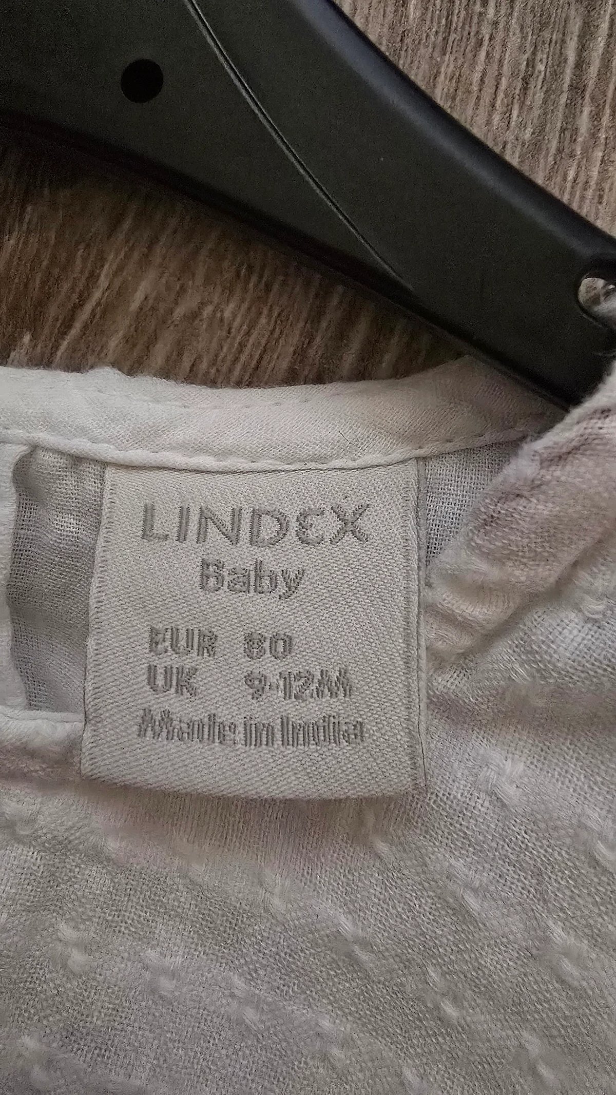 Vestido branco bordado em algodão orgânico da Lindex  - photo 6