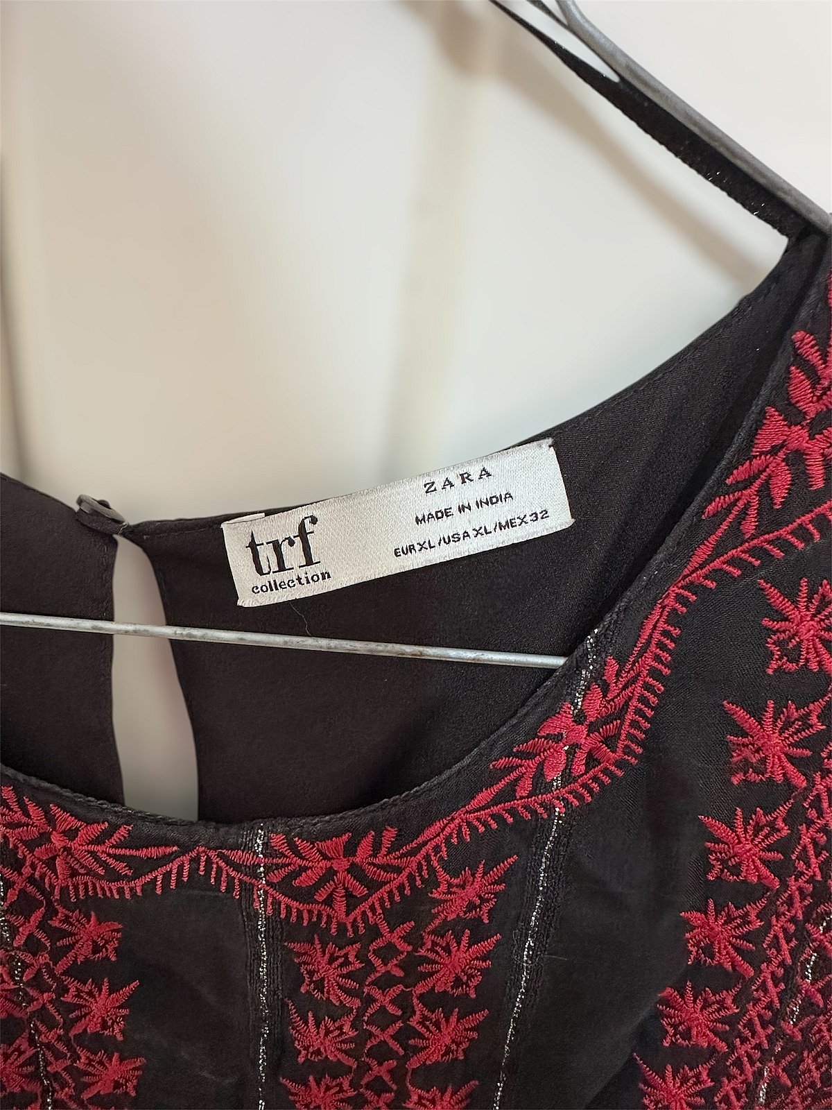 Mini-vestido com babados bordado - photo 3