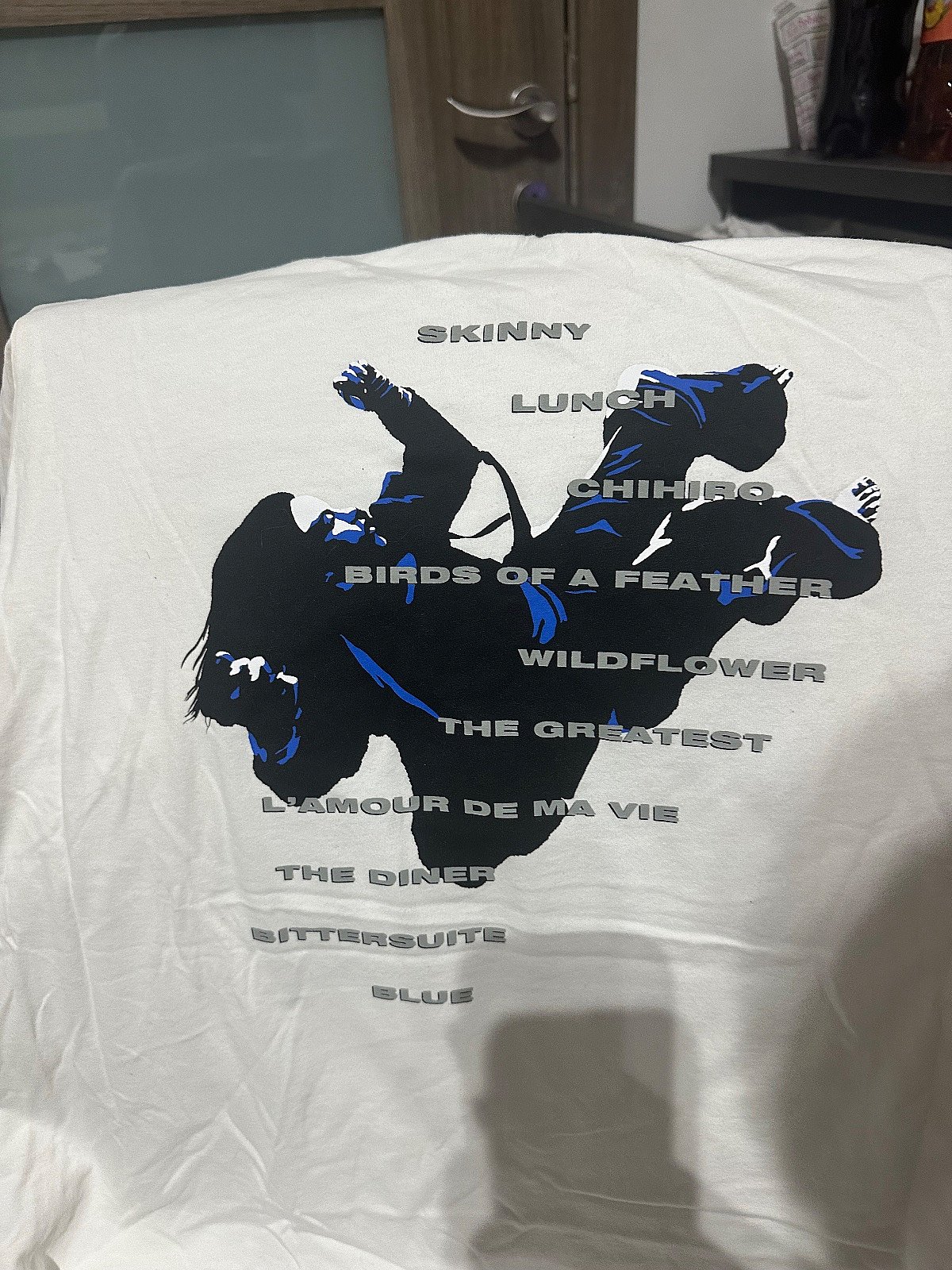T-Shirt Grafika ta' Billie Eilish - photo 2