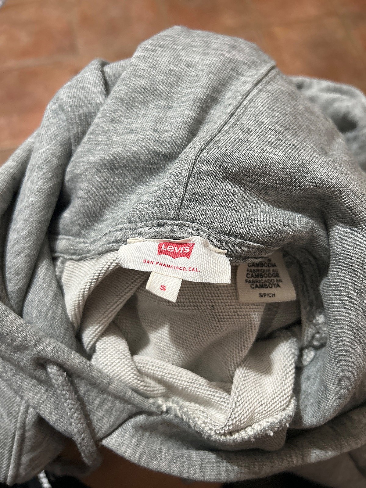Hoodie bil-Logo Griż ta' Levi's - photo 3