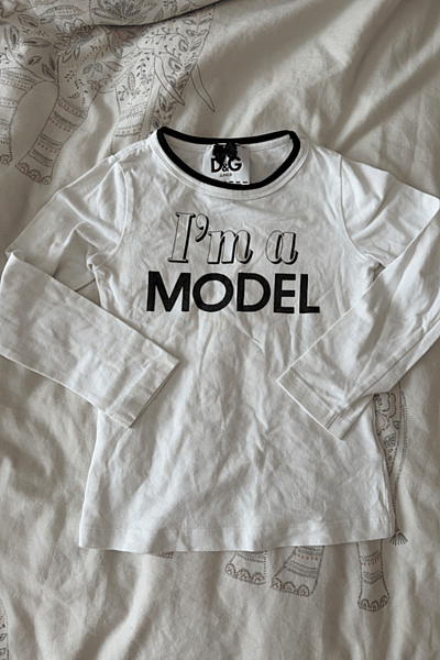 Maglietta a maniche lunghe con stampa bianca by D&G — pre-loved on Thrifted.mt
