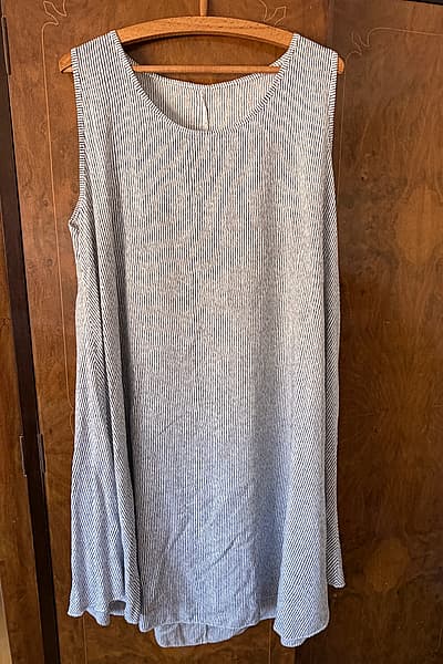 Striped dress — pre-loved on Thrifted.mt