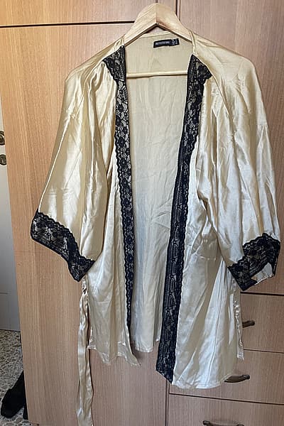 Kimono Pretty Little Thing — pre-loved on Thrifted.mt