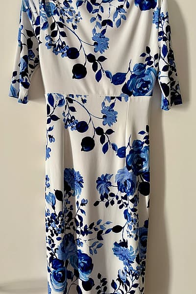 Vestido midi fruncido con estampado floral de Ralph Lauren by Ralph Lauren — pre-loved on Thrifted.mt