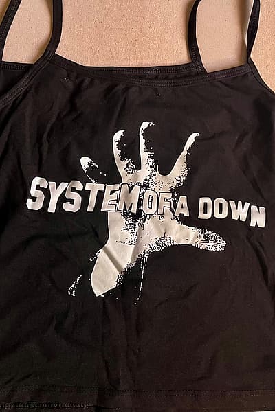 Camiseta sin mangas de System of a Down  — pre-loved on Thrifted.mt