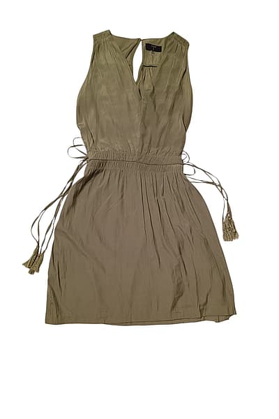 Tahari olive green tassel dress by Tahari — pre-loved on Thrifted.mt