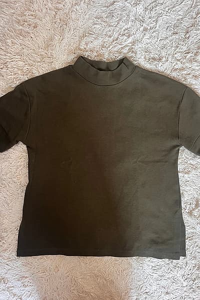 Maglia a collo alto verde scuro ZARA S by Zara — pre-loved on Thrifted.mt