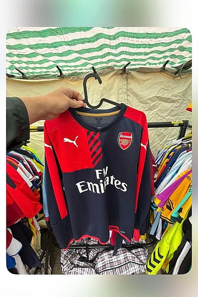 Maglia da allenamento dell'Arsenal 2014/15 by Puma — pre-loved on Thrifted.mt