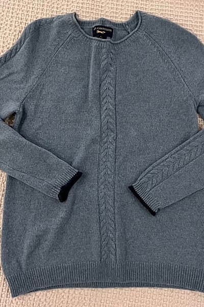 Jersey de punto trenzado con cuello redondo — pre-loved on Thrifted.mt