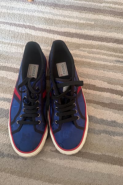 Gucci Tennis 1977 azul by Gucci — pre-loved on Thrifted.mt