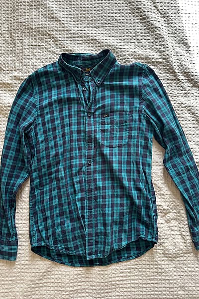 Lee Shirt, size Small — pre-loved on Thrifted.mt