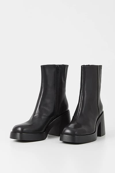 Stivali Brooke b'pjattaforma tal-ġilda sewda Vagabond by Vagabond — pre-loved on Thrifted.mt