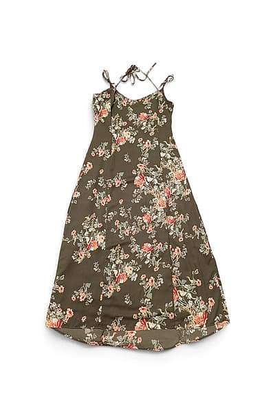 Stradivarius Floral Midi Dress by Stradivarius — pre-loved on Thrifted.mt