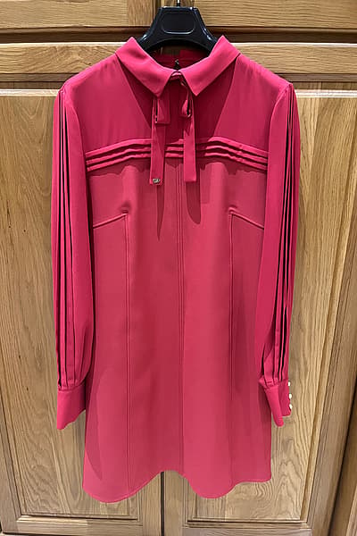 Ilbies b'għonq roża kannella by Elisabetta Franchi — pre-loved on Thrifted.mt