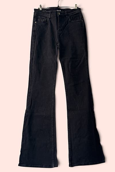 Jeans Desigual Iswed Slim Flare by Desigual — pre-loved on Thrifted.mt