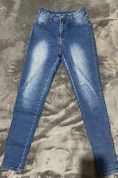 Jeans Skinny Blu b'Qadd Għoli by SHEIN SXY — pre-loved on Thrifted.mt
