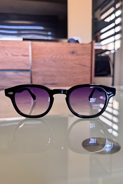 Occhiali da sole Moscot con montatura nera da 46 mm by Moscot — pre-loved on Thrifted.mt