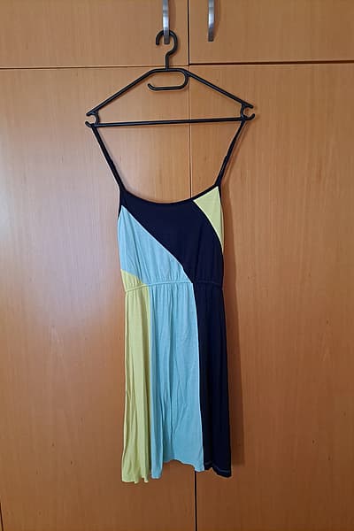 Abito estivo senza spalline Forever21 in stile vintage con blocchi di colore — pre-loved on Thrifted.mt