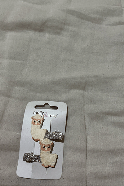 Molly & Rose Llama Hair Clips — pre-loved on Thrifted.mt