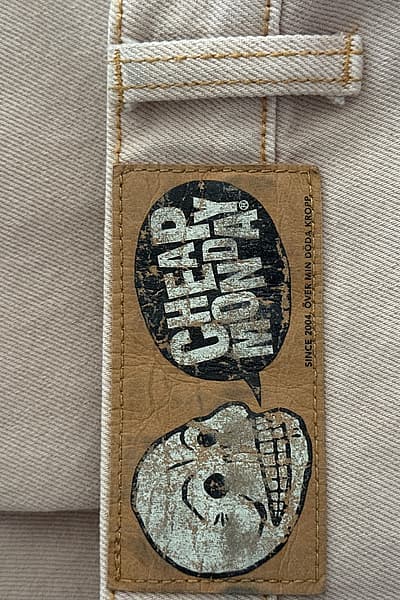 Jeans Beige Irħas tat-Tnejn by Cheap Monday — pre-loved on Thrifted.mt