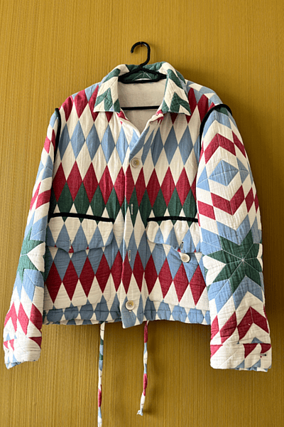 Chaqueta acolchada con estampado arlequín de ZARA by ZARA — pre-loved on Thrifted.mt
