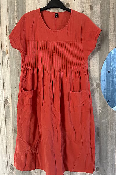 Emery Rose Pleated Cotton Dress by Emery Rose — pre-loved on Thrifted.mt
