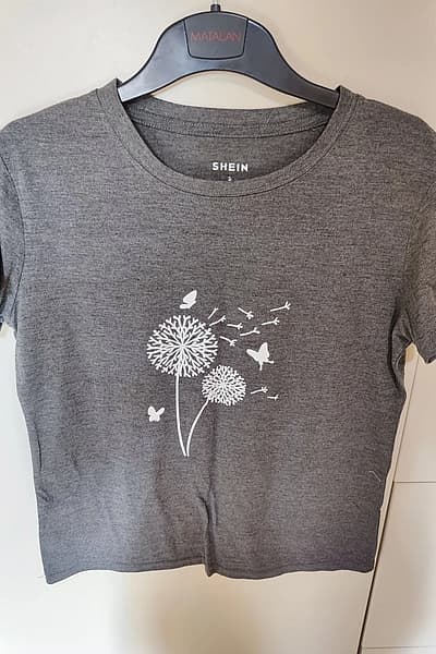 Fuq griż — pre-loved on Thrifted.mt