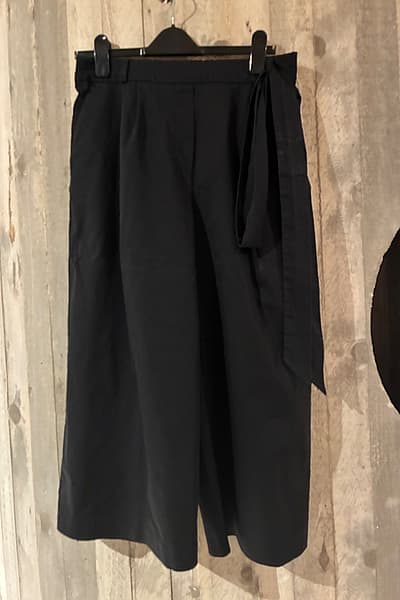 Black Wide Leg Trousers by Caractère — pre-loved on Thrifted.mt