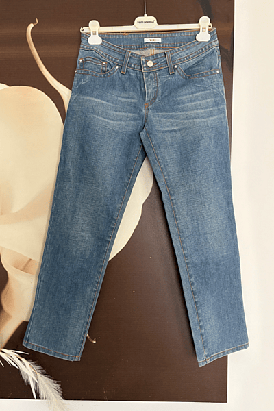 Versace Jeans Couture: vaqueros con adornos by Versace Jeans Couture — pre-loved on Thrifted.mt