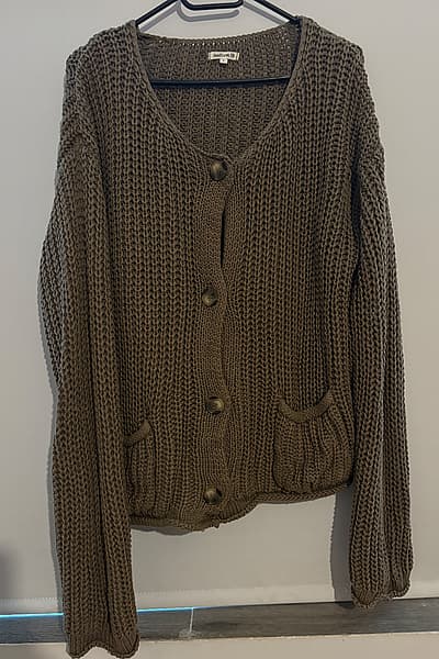 Chunky Knit Cardigan by Natura — pre-loved on Thrifted.mt