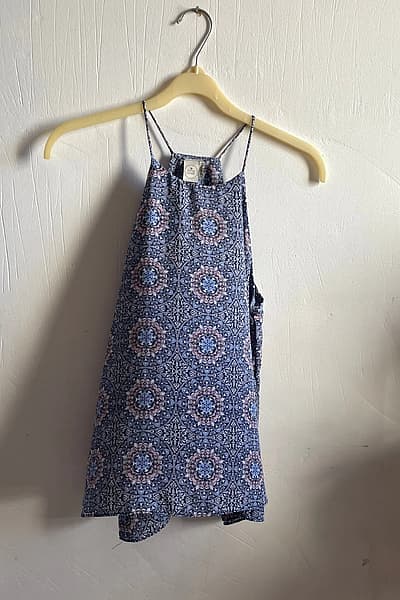 Top com alças em estilo «Paper Crane» estampado by Paper Crane — pre-loved on Thrifted.mt